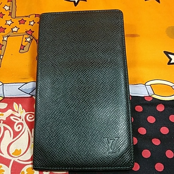 Louis Vuitton Accessories - Authentic Louis Vuitton Bifold Wallet